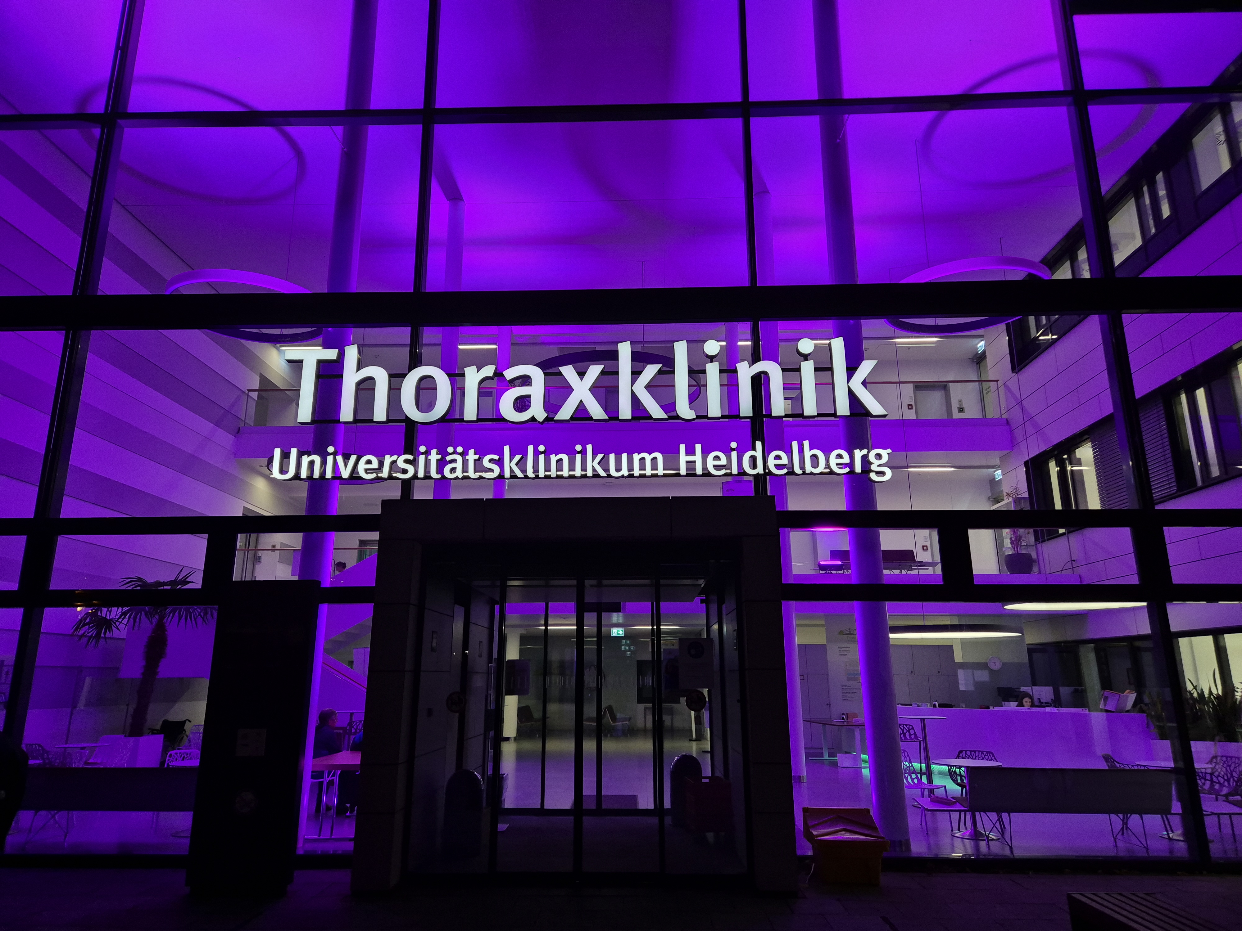 Illuminierte Thoraxklink Heidelberg